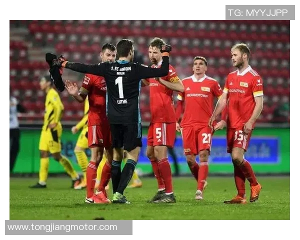 勒沃库森与弗莱堡的激烈对决展现德甲精彩瞬间与战术博弈